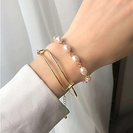 Комплект винтажных браслетов с жемчугом в стиле барокко и полыми металлическими манжетами для девочек - 2 штук