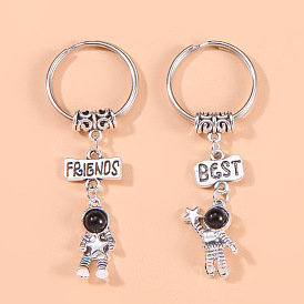 Porte-clés astronaute minimaliste pour le sac et le téléphone du couple, accessoire pendentif lettre space man