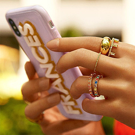 Модное женское кольцо с бриллиантом из сплава – шикарный и универсальный аксессуар для рук