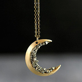 Alloy Crescent Moon Pendant Necklaces with Ore Chips