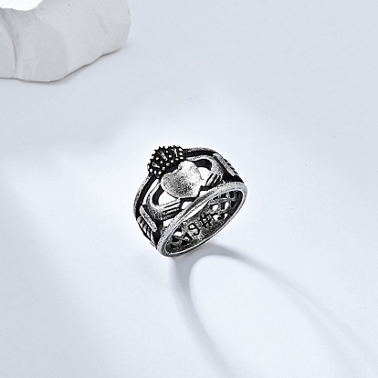 Anillos de dedo huecos de acero de titanio para hombres y mujeres., anillo claddagh con corona de corazón