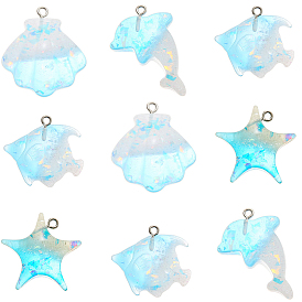 10 colgantes de resina transparente con tema del océano de color degradado, colgante de animal marino con paillette y aros de hierro en tono platino, forma de concha/delfín/estrella de mar/pez, cian