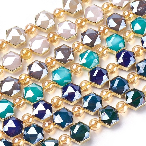 Perles verre opaque brins, avec les accessoires en laiton de tonalité d'or, perle plaquée lustre, facette, hexagone