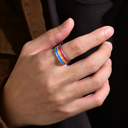 Anillo de dedo de acero inoxidable con bandera del orgullo arcoíris