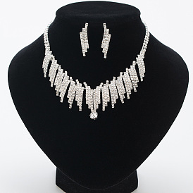 Комплект украшений со сверкающими бриллиантами для жены: колье и серьги n335