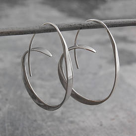 Spiral exaggerated circle earrings with minimalist style and temperament
