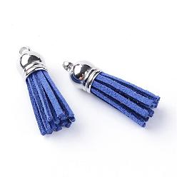 Bleu Moyen  Faux suède pendentif pompon décorations, avec extrémités de cordon en plastique ccb, platine, bleu moyen, 35~37x10mm, Trou: 1.8mm