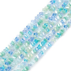 Turquoise Pâle Brins de perles de verre de galvanoplastie de couleur dégradée, de couleur plaquée ab , facette, triangle, turquoise pale, 4x3.5x3mm, Trou: 0.8mm, Environ 133~144 pcs/chapelet, 14.49~15.55 pouce (36.8~39.5 cm)