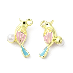 Pink Colgantes de la aleación del esmalte, con perlas de imitación abs, dorado, amuleto de pájaro, rosa, 21.5x13.5x6.5 mm, agujero: 1.8 mm
