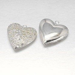Argent Filigrane rack coeur placage de laiton photo médaillon pendentifs, sans plomb, couleur argent plaqué, 26x26x7mm, trou: 1 mm, intérieure: 19x18 mm