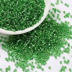 Verde Perlas de semillas cilíndricas, plata forrada, agujero redondo, tamaño uniforme, verde, 2x1.5 mm, agujero: 0.8 mm, sobre 40000 unidades / bolsa, sobre 450 g / bolsa