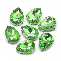 Verde Claro Cose en el rhinestone, Enlaces multifilares, diamantes de imitación de cristal, con 201 ajustes de dientes de acero inoxidable, accesorios de prendas de vestir, facetados, lágrima, verde claro, 14x10x6 mm, agujero: 0.8~1 mm