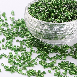 Verde 11/0 de dos granos de la semilla de cristal tallado, hexágono, plata forrada agujero redondo, verde, tamaño: cerca de 2.2 mm de diámetro, sobre 37500 unidades / libra