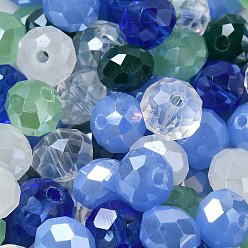 Azul Claro Perlas de vidrio, facetados, Rondana plana, azul claro, 4x3 mm, agujero: 0.4 mm, Sobre 820 unidades / 60 g