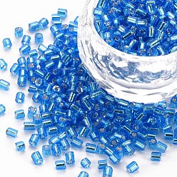 Bleu Dodger 8/0 perles de bugle de verre, Argenté, Dodger bleu, 2.5~3x2.5mm, Trou: 1mm, environ 15000 pcs / livre