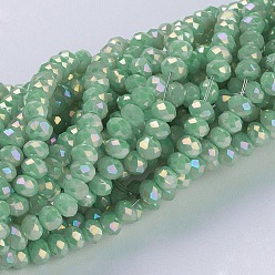 Verde Abalorios de vidrio electrochapa, chapado en arco iris , facetados, Rondana plana, verde, 3~3.5x2~2.5 mm, agujero: 0.8 mm, sobre 135~140 unidades / cadena, 14.6 pulgada (37 cm)