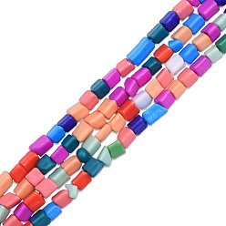 Color mezclado Aerosol pintado opacos hebras de perlas de vidrio, triángulo, color mezclado, 2~5x3~4x3.5~4 mm, agujero: 1.2 mm, sobre 110~111 unidades / cadena, 15.55 pulgada ~ 16.14 pulgada (39.5~41 cm)