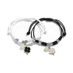 Trèfle 2 pcs 2 ensemble de bracelets à breloques en alliage de couleur et perles lumineuses qui brillent dans le noir., bracelets de couple réglables pour la Saint-Valentin, trèfle, 8-1/4~12-5/8 pouce (21~32 cm), 1 pc / couleur