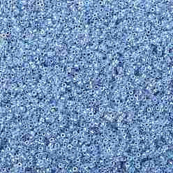 Bleu Clair Perles de rocaille cylindriques, taille uniforme, couleurs transparentes arc, bleu clair, 2x1.3~1.5mm, Trou: 0.8~1mm, environ 80000 pcs / sachet , 450 g / sac