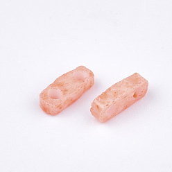 Saumon Clair 2 - trous de cuisson, perles de rocaille en verre, peinture, rectangle, saumon clair, 4.5~5x2x1~1.5mm, Trou: 0.5~0.8mm