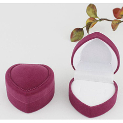Rouge Violet Pâle Boîtes de rangement pour bagues en velours de la Saint-Valentin, coffret cadeau à anneau unique en forme de coeur, rouge violet pâle, 4.8x4.8x3.5 cm