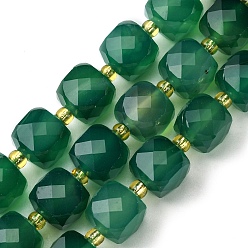 Agate Verte Onyx Vert naturel onyx agate perles brins, avec des perles de rocaille, cube à facettes, 8~9x8~9x8~9mm, Trou: 0.9~1mm, Environ 35~39 pcs/chapelet, 14.80''~15.16'' (37.6~38.5 cm)