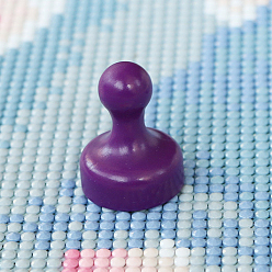 Фиолетовый Держатели магнитных крышек для алмазной живописи, локатор смолы, инструменты позиционирования, шахматная форма, фиолетовые, 25x20 мм