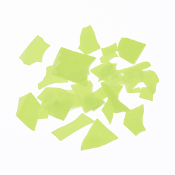 Césped Verde Coetes de vidrio de confeti fusible 90, para piezas creativas de bricolaje de vidrio fundido, verde césped, 5.5~62.5x2.5~35x0.1~1.5 mm
