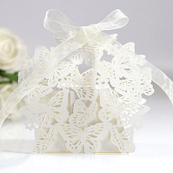 Blanc Fumé Boîtes en carton de bonbons de mariage pliantes créatives, petits coffrets cadeaux en papier, papillon creux avec ruban, fumée blanche, pli: 6.3x4x4 cm