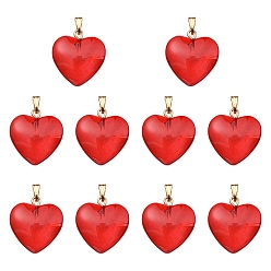 Rouge Pulvérisation peint pendentifs en verre transparent, avec accessoires en fer plaqués or , charmes de coeur, rouge, 22x20.5x7mm, Trou: 6x2mm