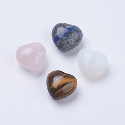 Piedra Mixta Piedras de amor de corazón de piedra mixta natural y sintética, piedras de palma de bolsillo para el equilibrio de reiki, 15~15.5x15x10 mm