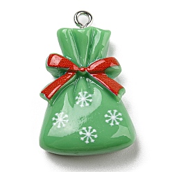 Bag Colgantes de la resina opacos, dijes navideños con aros de hierro bañados en platino, verde, bolsa, 29.5x19x8 mm, agujero: 2 mm