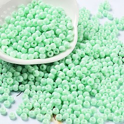 Verde Pálido Hornear bolas de semillas de vidrio de pintura, rondo, verde pálido, 4x3 mm, agujero: 1.2 mm, sobre 7650 unidades / libra