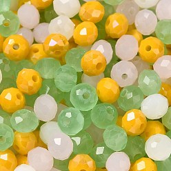Verde de Amarillo Perlas de vidrio, facetados, Rondana plana, amarillo verdoso, 6x5 mm, agujero: 1 mm, Sobre 2360 unidades / 500 g