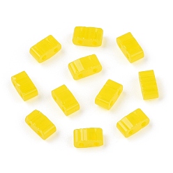 Jaune 2 trous perles de rocaille de verre, couleurs transparentes, rectangle, jaune, 4.5~5.5x2x2~2.5mm, Trou: 0.5~0.8mm