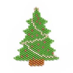 Arbre de Noël Perles de rocailles à motif de métier à tisser japonais miyuki faites à la main, pendentifs thème de noël, motif d'arbre de Noël, 51x37x1.7mm