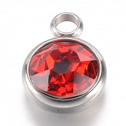 Rouge 304 Bijoux de strass en verre en acier inoxydable, charmes de naissance de juillet, facette, plat rond, rouge, 14x10x7mm, Trou: 2.5mm
