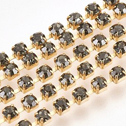 Diamante Negro Cadenas de strass rhinestone de bronce, cadena de la taza del rhinestone, 2880 Rhinestone de las PC / paquetes, Grado A, diamante negro, 2 mm, aproximadamente 28.87 pies (8.8 m) / paquete