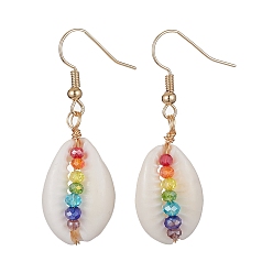 Coloré Boucles d'oreilles pendantes en coquillage naturel et verre, boucles d'oreilles en fil de laiton doré pour femme, colorées, 45x15~16mm