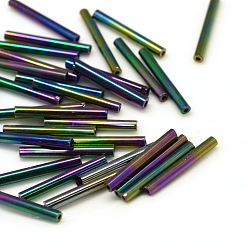 Plaqué Multicolore Perles de bugle en verre, multi-couleur plaquée, 15x2.5mm, trou: 0.5 mm, environ 5000 PCs / sachet 