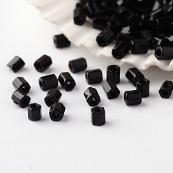 Черный Стеклянный бисер класса а, шестигранник (два разреза), непрозрачных цветов, чёрные, 2x2 мм, отверстие : 0.5 мм, Около 42452 шт / фунт