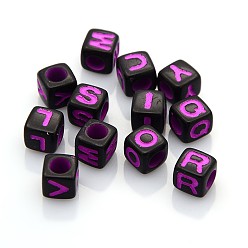 Magenta Perles acryliques initiales de couleur unie, cube, magenta, 7x7x7mm, trou: 4 mm, environ 2000 pcs / 500 g