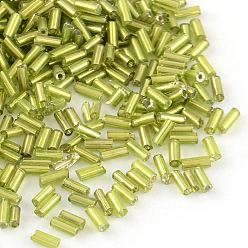 Verde de Amarillo Abalorios de vidrio canutillos, plata forrada, amarillo verdoso, 4~4.5x2 mm, agujero: 1 mm, sobre 450 g / bolsa, 14000 unidades / bolsa