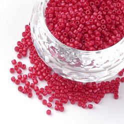 Rouge Perles de rocaille de cylindre de peinture de cuisson, taille uniforme, Style mat, rouge, 1~1.5x1.5~2mm, Trou: 0.5mm, environ 50 g /sachet , environ 5000 pcs / sachet 