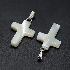 Platine Pendentifs de coquille, avec les accessoires en laiton, croix, platine, 19~23x11~13x3~5mm, Trou: 2x5mm