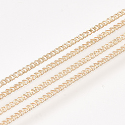 Light Gold Cadenas del encintado de hierro, con carrete, soldada, la luz de oro, 1.6x1.2x0.3 mm, sobre 100 yardas / rodillo