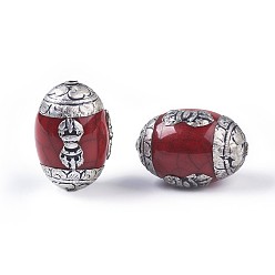 Rouge Foncé Perles de style tibétain, avec du laiton, turquoise synthétique, ovale, argent antique, rouge foncé, 31~33.3x23mm, Trou: 2mm