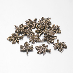 Bronze Antique Pendentifs en alliage de style tibétain à thème automne, sans plomb et sans cadmium, feuille d'érable, bronze antique, 17x14mm, Trou: 1.5mm