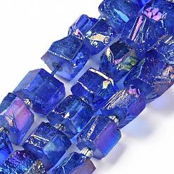 Bleu Moyen  Galvaniques perles de quartz naturel brins, hexagone prisme, forme irrégulière, bleu moyen, 8~13x10~14x6~11mm, Trou: 1mm, Environ 15~16 pcs/chapelet, 7.8~8 pouce (20~20.5 cm)