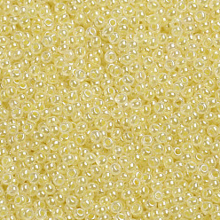 Jaune Champagne 12/0 grader des perles de rocaille en verre rondes, Ceylan, jaune champagne, 2x1.5mm, Trou: 0.7mm, environ 48500 pcs / livre